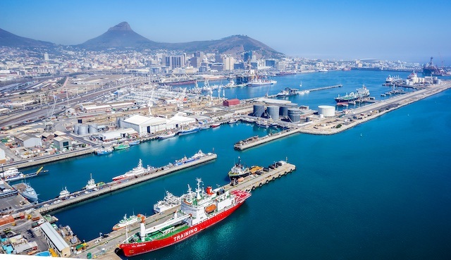 Ports withdraw scrubber ban